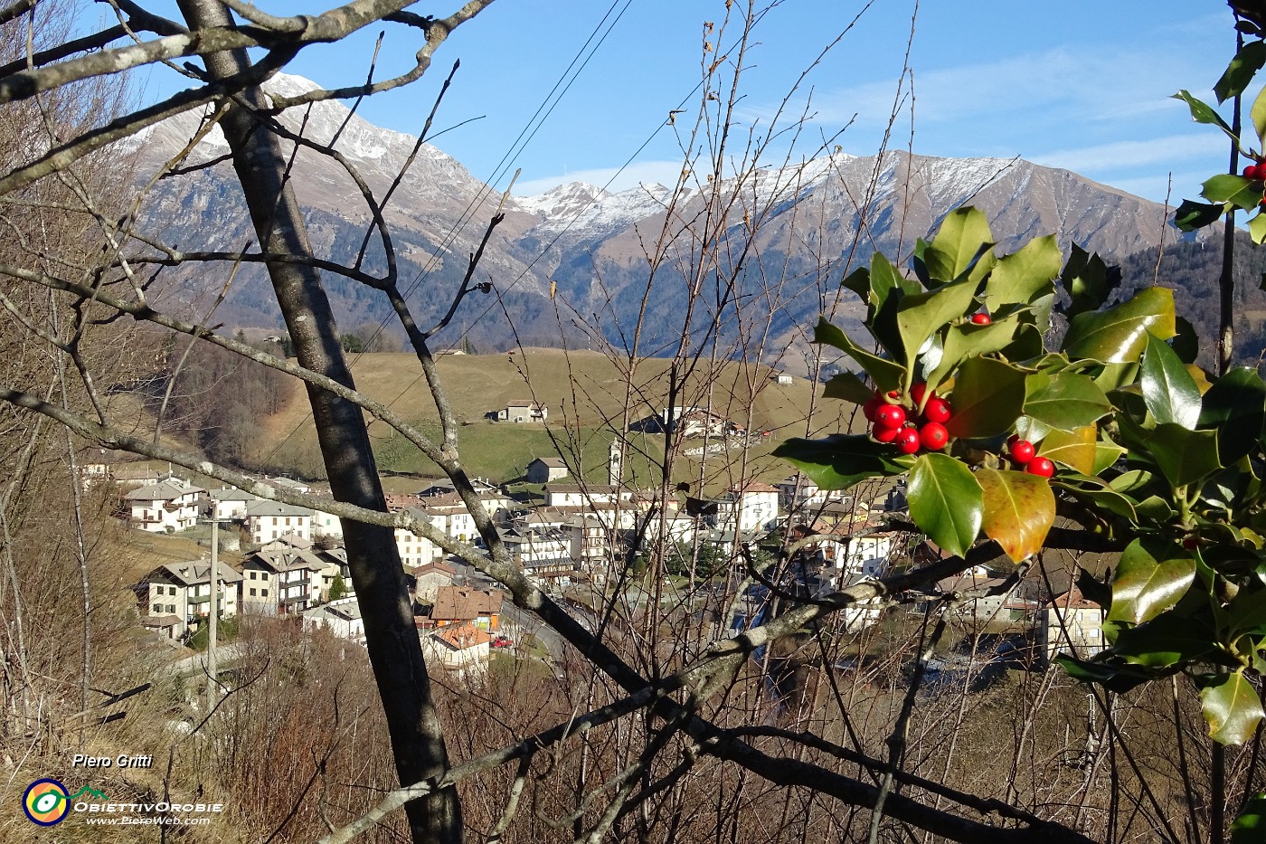 23 Scorcio di stagione verso Valpiana .JPG